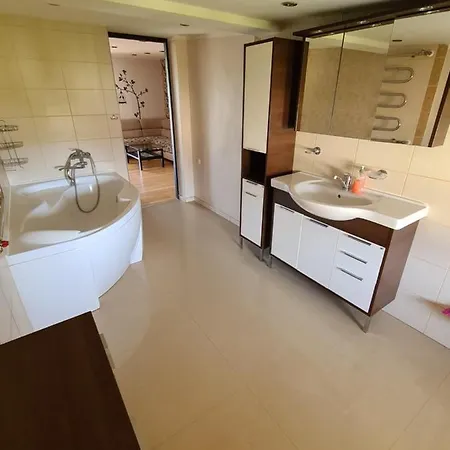 Justinos Apartment *