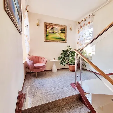 Justinos * 팔랑가