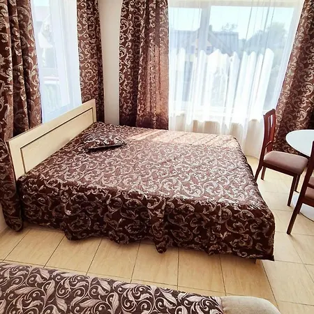 Justinos Appartement *
